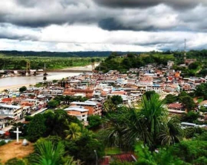 Hospedaje Independencia Pucallpa Zewnętrze zdjęcie