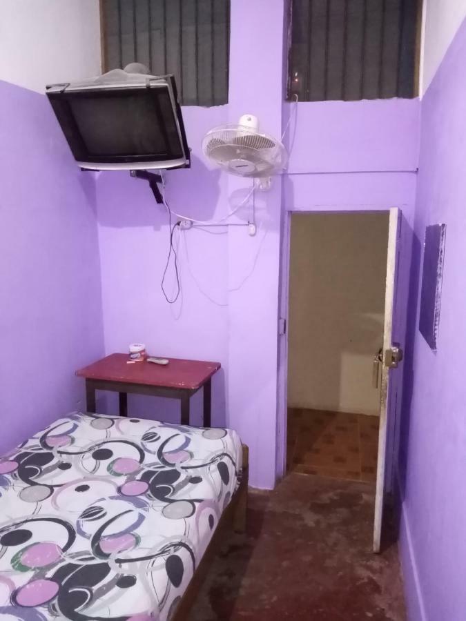 Hospedaje Independencia Pucallpa Zewnętrze zdjęcie
