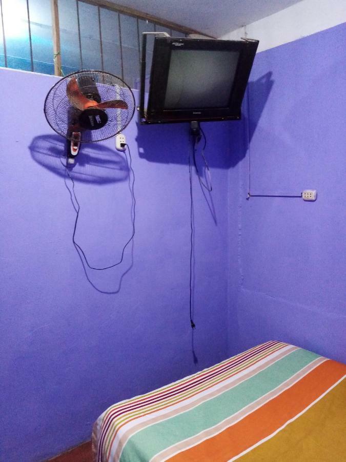 Hospedaje Independencia Pucallpa Zewnętrze zdjęcie